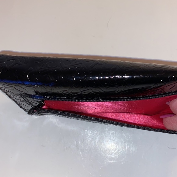 Kenneth Cole Reaction wallet /clutch - Picture 4 of 9